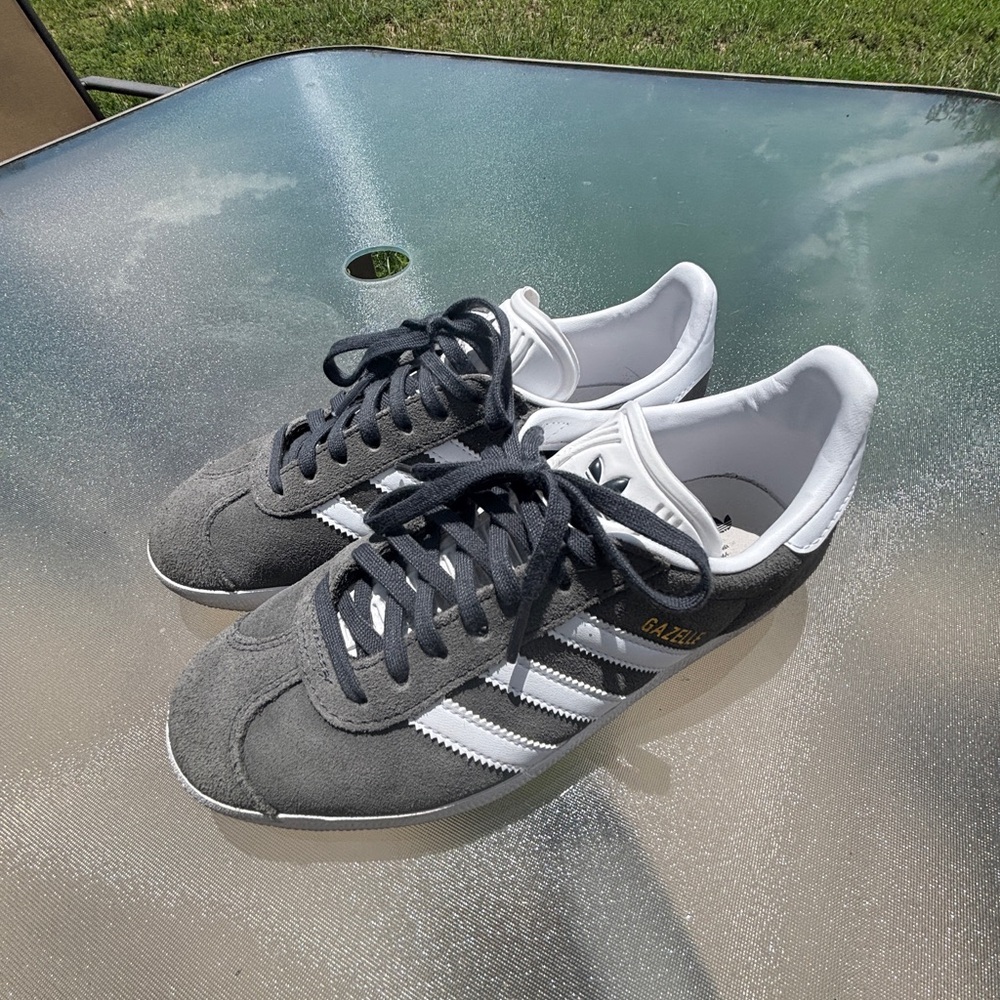 Adidas Women’s Gray Gazelle Sneakers in size 6